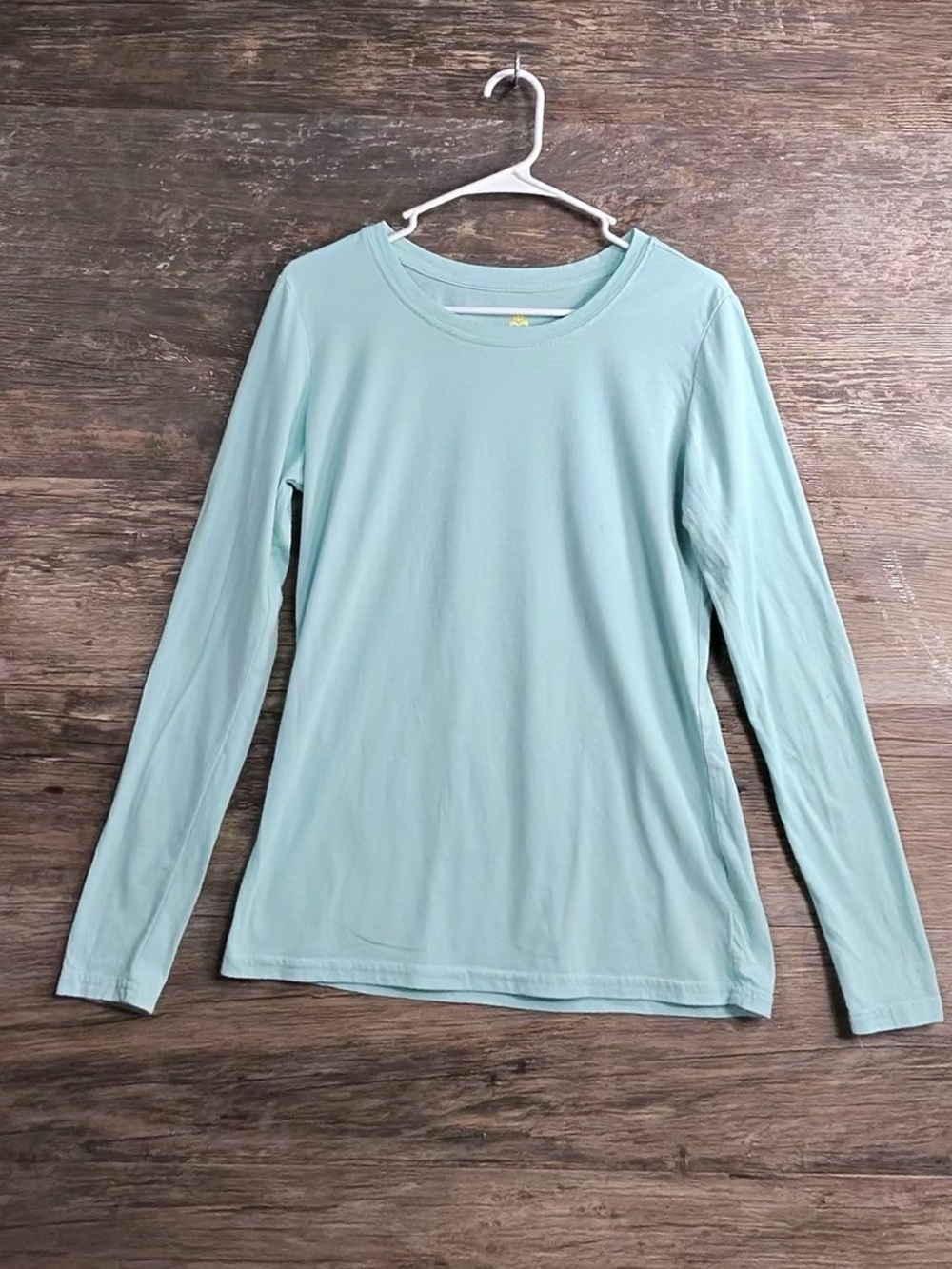 Natural Uniforms Lightweight Long-Sleeve Crewneck Top in Light Aqua